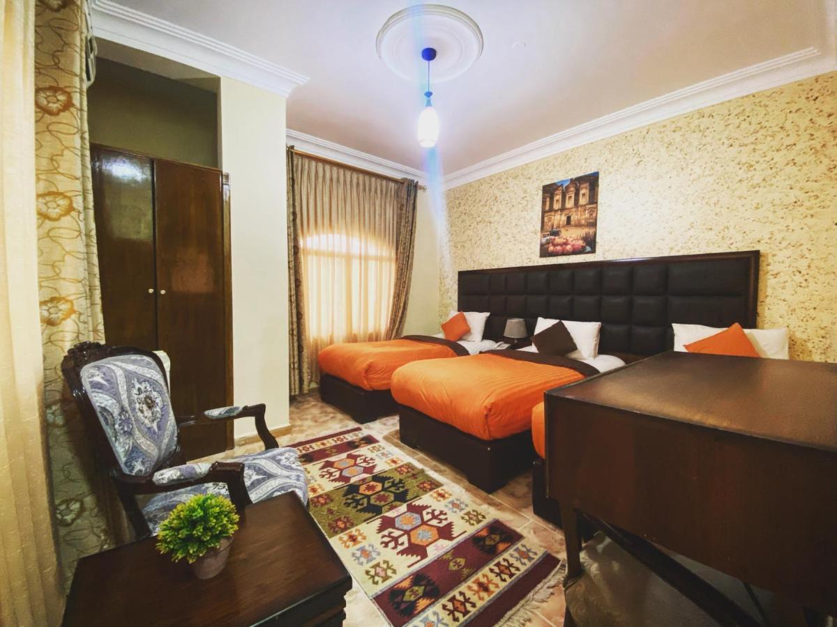 Anbat Midtown Hotel Wadi Musa Bagian luar foto