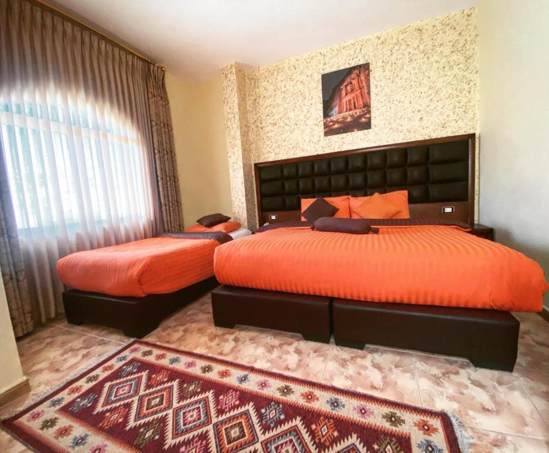 Anbat Midtown Hotel Wadi Musa Bagian luar foto