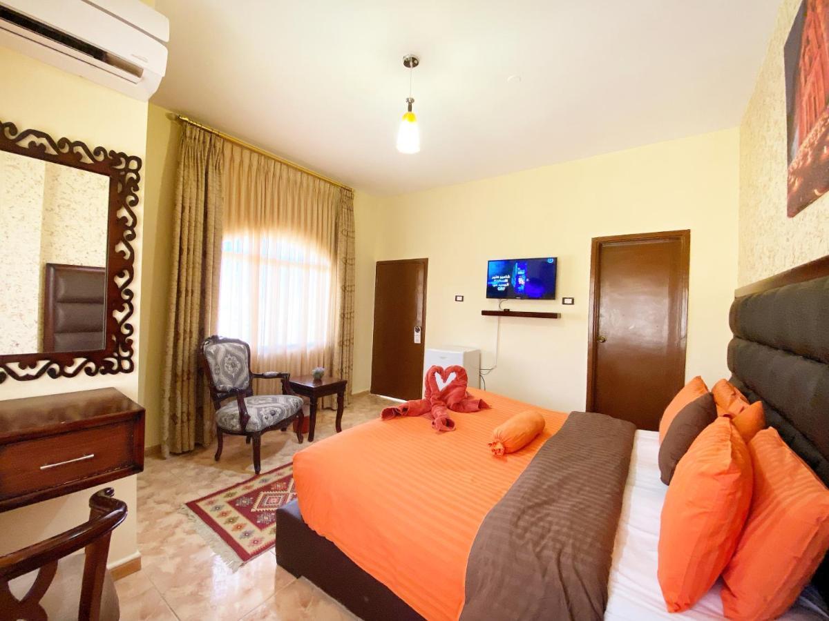 Anbat Midtown Hotel Wadi Musa Bagian luar foto
