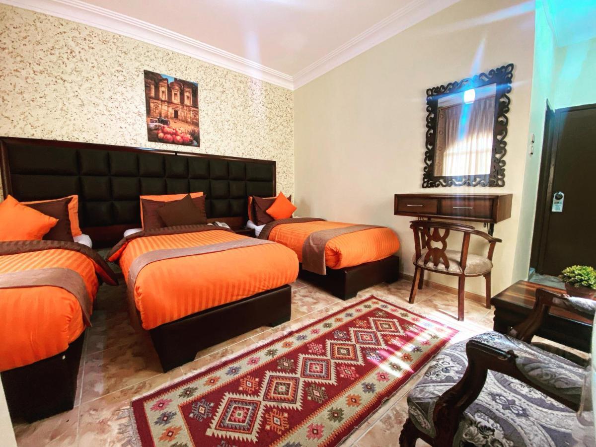 Anbat Midtown Hotel Wadi Musa Bagian luar foto