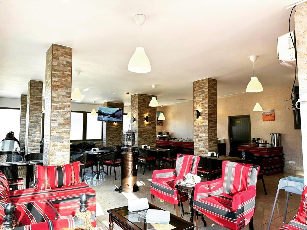 Anbat Midtown Hotel Wadi Musa Bagian luar foto
