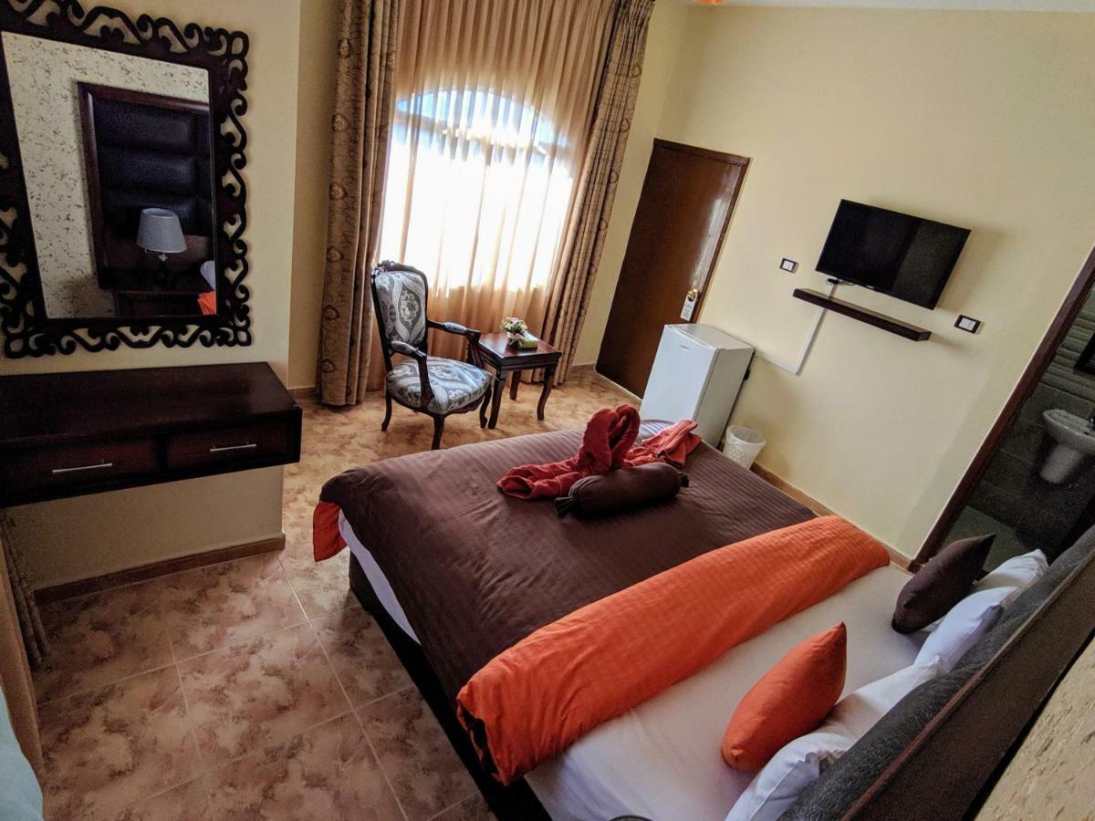 Anbat Midtown Hotel Wadi Musa Bagian luar foto