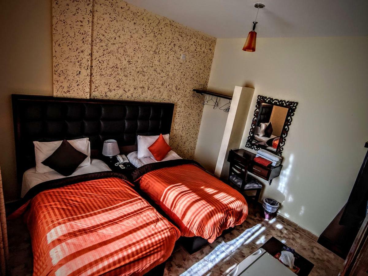 Anbat Midtown Hotel Wadi Musa Bagian luar foto